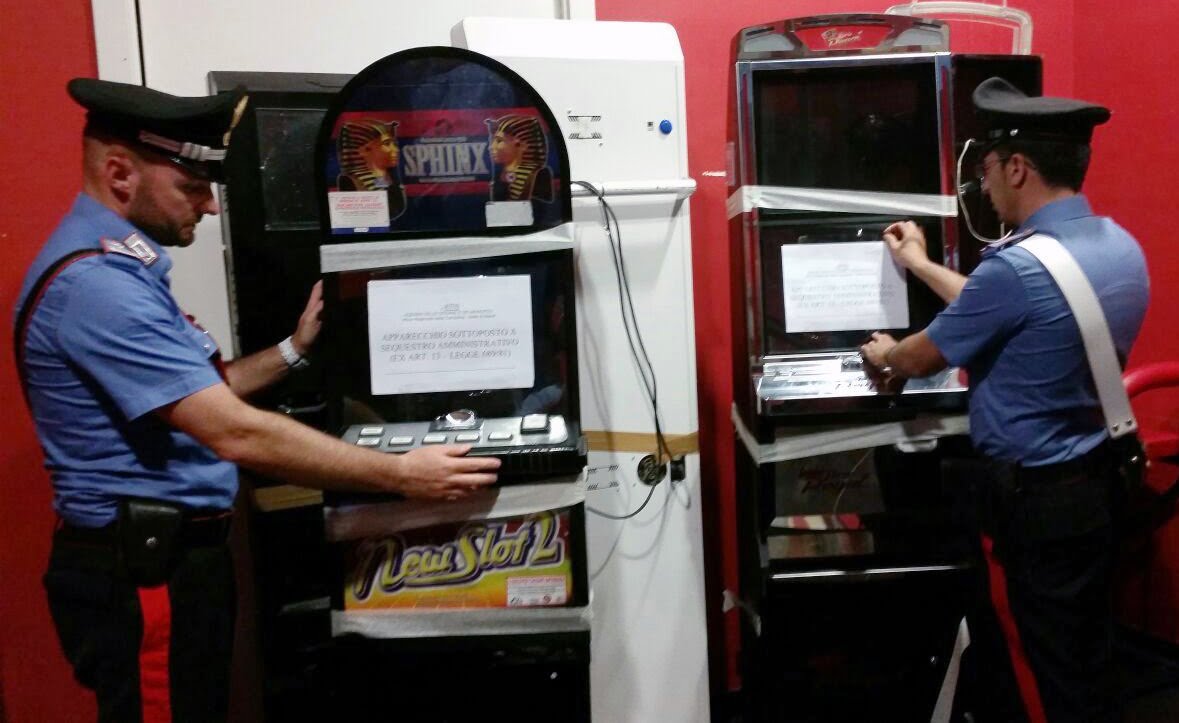 Furto al Bar Super Club. Euro rubati da slot machines - Porto Recanati (Comunicati Stampa) (Registrazione) (Blog)