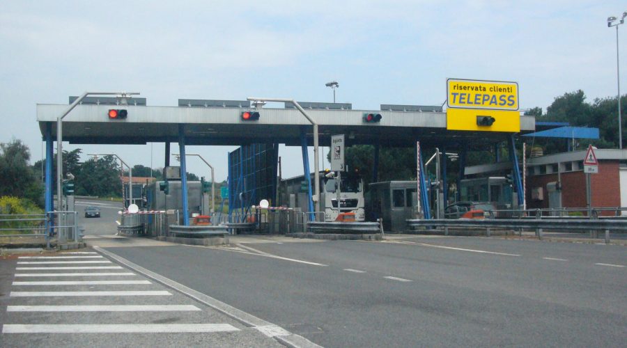 Casello di Porto Recanati chiuso per incidente