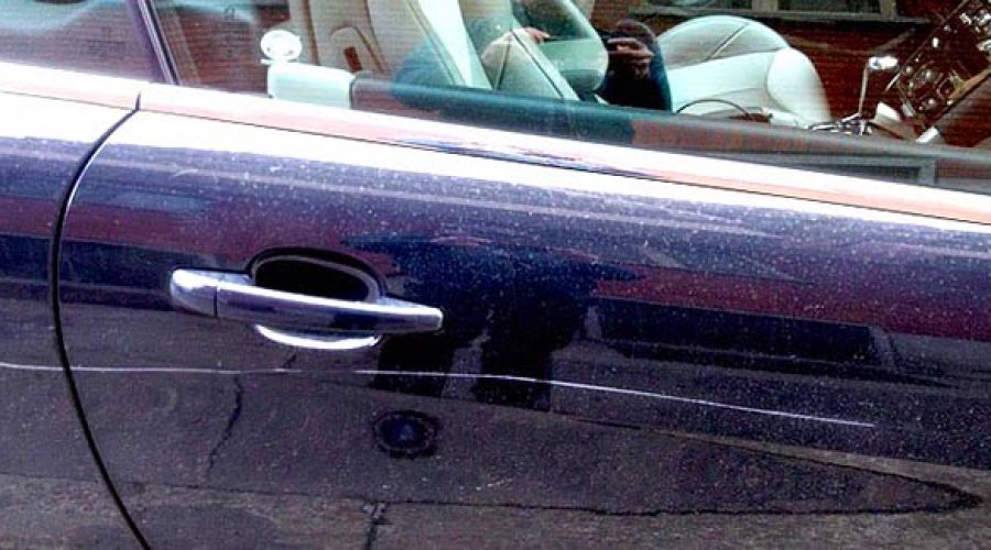 Trovato il responsabile delle 19 auto rigate al Paradiso Azzurro