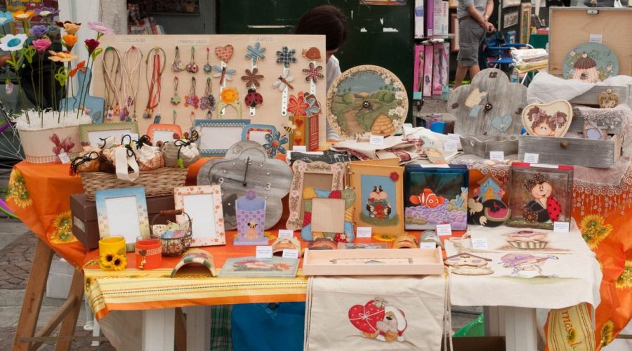 Dalle 19 alle 24 di questa sera, inizierà finalmente il mercatino a Scossicci