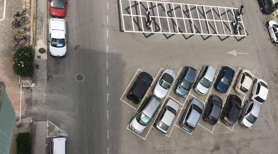 Abitanti del quartiere Castelnuovo in protesta per Emergenza Parcheggi