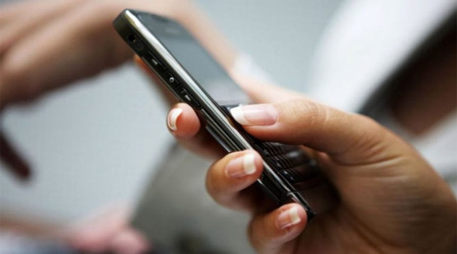 Giovane finisce nei guai per un cellulare rubato