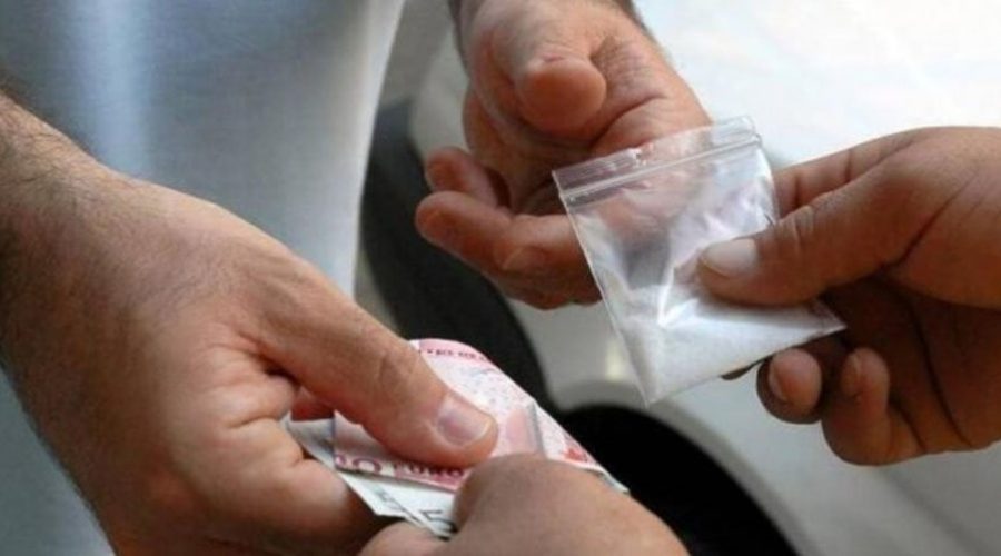 Arrestato pakistano che spacciava eroina in zona Pineta