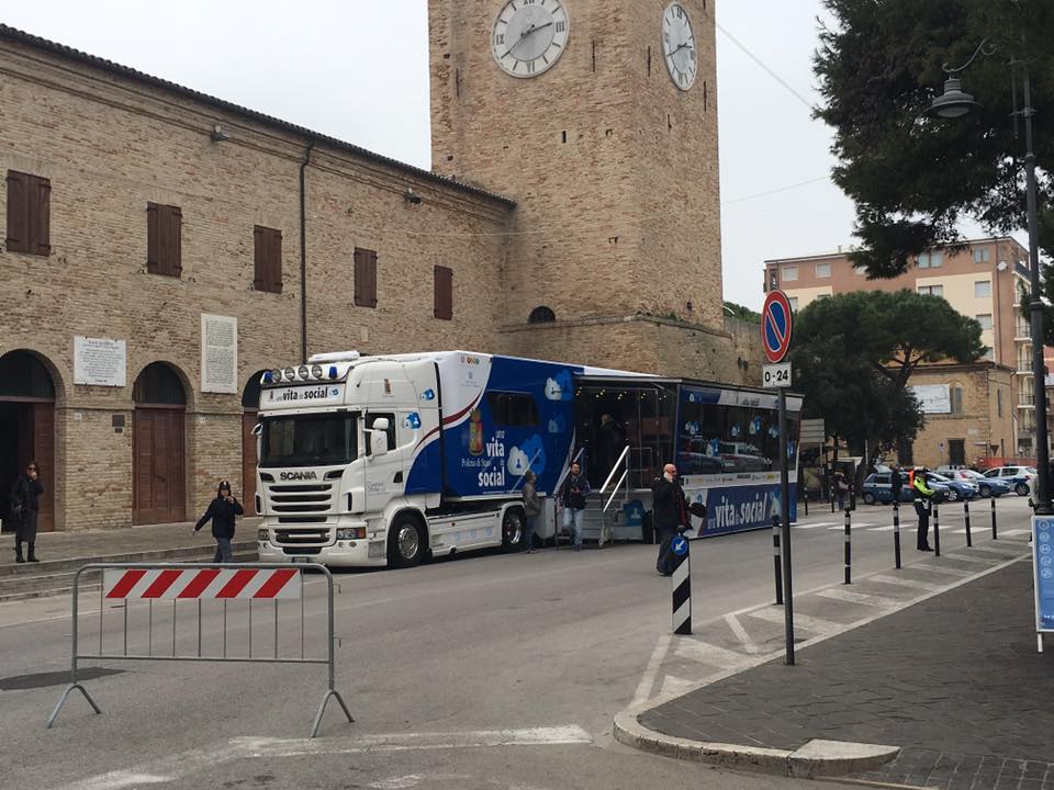 Una Vita da Social Porto Recanati
