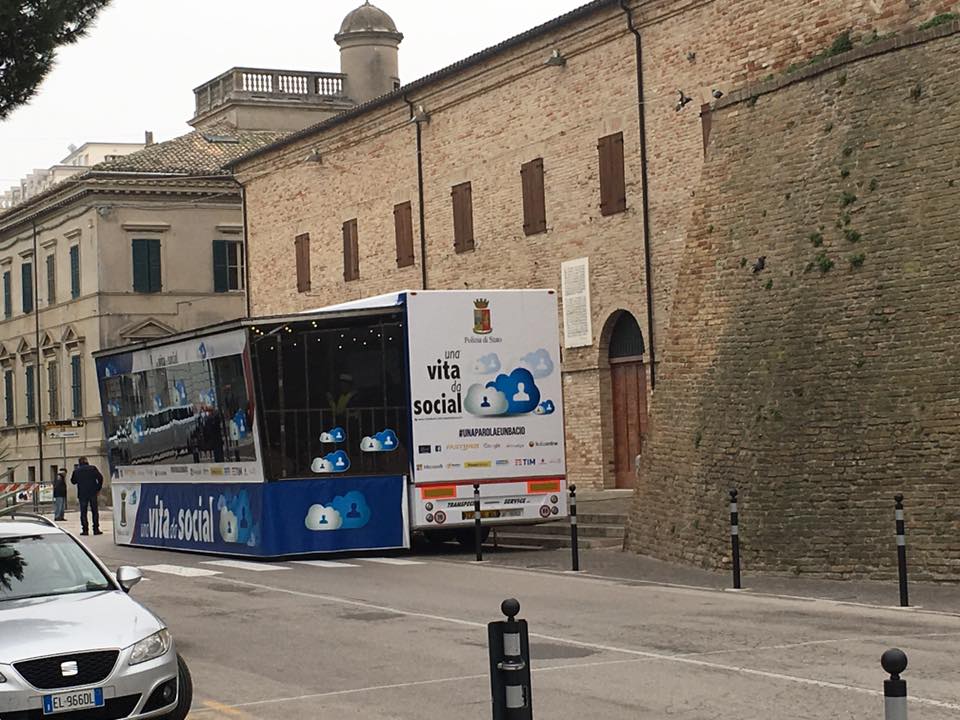 Una Vita da Social Porto Recanati