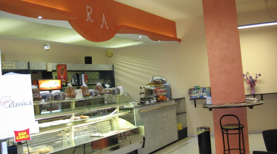 Ladri alla “Pasticceria Renè & Angela” nel weekend di Pasqua