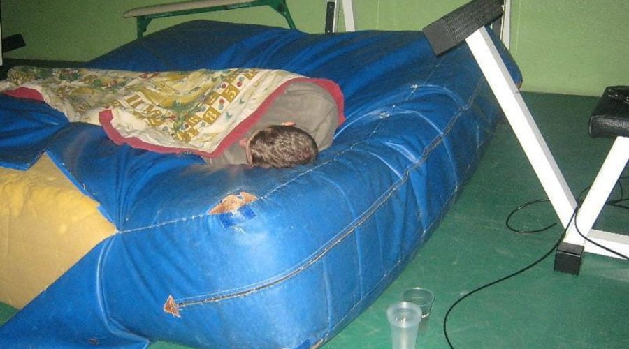 Trovati in palestra mentre dormivano due ladri, sconvolta l’addetta delle pulizie