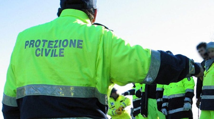 La protesta dei 13 volontari della Protezione Civile cancellati dall’albo