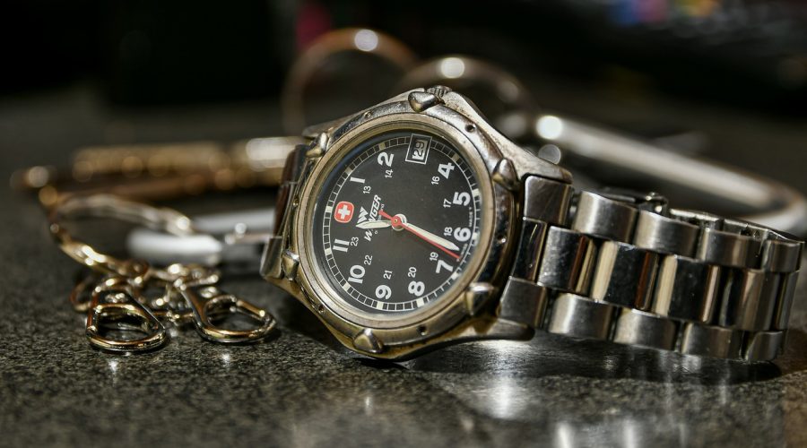 Furto di un Orologio d’Oro ai danni di un anziano